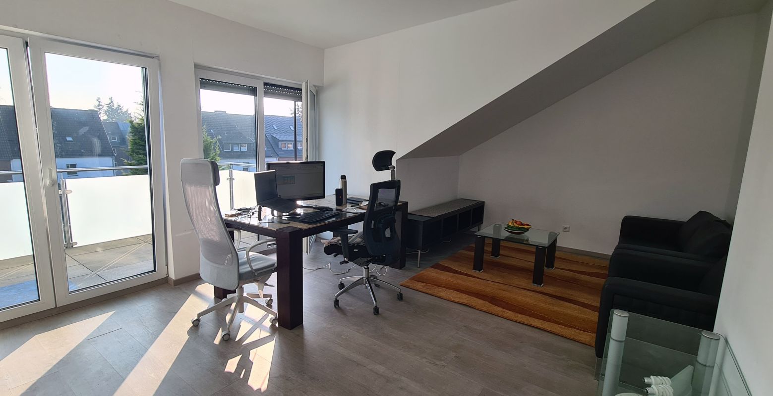 TOLLE WOHNUNG IN RUHIGER & RHEINNAHER LAGE VON NEUSS-GNADENTAL