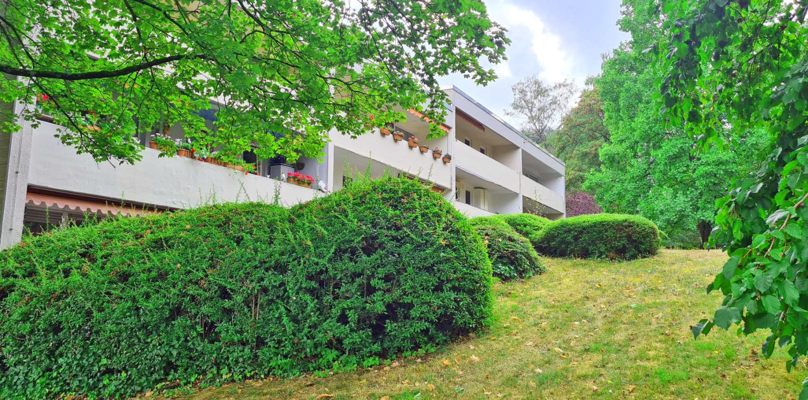 TOLLE TRAUMWOHNUNG: WUNDERSCHÖNE 4-ZIMMER-WOHNUNG IN RUHIGER & ZENTRALER LAGE VON MG-RHEYDT